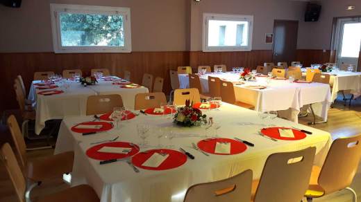 repas-dans-salle-animation-4-.jpg
